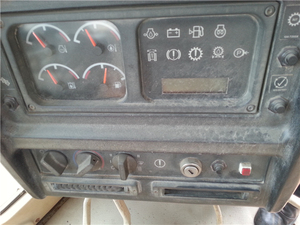 Bulldozer CAT D5M d'occasion de qualité supérieure à vendre |   État d'origine |   Bouteur CAT d'occasion durable - Product Image 6