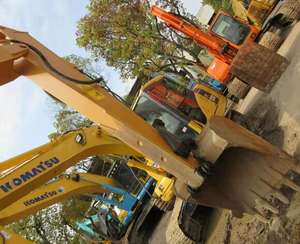 Excavatrice hydraulique sur chenilles Sany SY135C en excellent état utilisée modèle 2022 13.5 tonnes 0.7CBM engrenage moteur à godet - Product Image 5