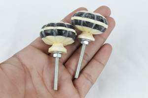 ลูกบิดประตูหินอ่อนทำด้วยมือหรูหราผิวขัดสำหรับประตูด้านนอกลูกบิดประตูหินอ่อนธรรมชาติหรูหราพร้อมฐานทองเหลือง - Product Image 5