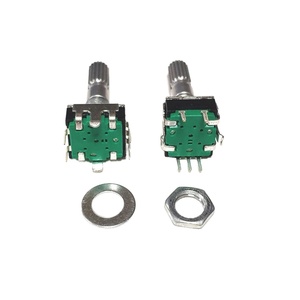 Encoder Incremental de Alta Calidad Fanrui PEC12 con Eje Metálico Plano y Eje Moleteado, Interruptor EC12, Señal de Pulso Enchufable para Audio - Product Image 2