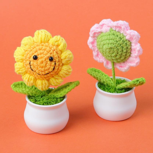 Vente en gros d'ornements <span class=keywords><strong>de</strong></span> tournesols <span class=keywords><strong>crochet</strong></span>és à la main <span class=keywords><strong>livre</strong></span> <span class=keywords><strong>de</strong></span> bureau souriant <span class=keywords><strong>pour</strong></span> Noël fête des pères feuille amis collègues ornement - Product Image 5