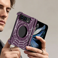Coque de téléphone antichoc en métal motif toile d'araignée sans bordure pour iPhone Duo avec protection intégrale de la charnière, support magnétique rotatif et anneau de maintien