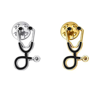 Épingles à revers personnalisées en émail souple, broche, médecin, infirmière, stéthoscope, épingle en métal, alliage de zinc doré, badge, emblème, lettrage en relief