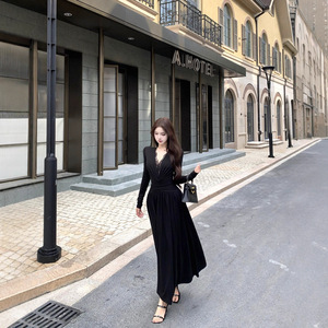 French Style V Neck Lace <b>Patchwork</b> Dress For Women Autumn Long <b>Skirt</b> Waist Cinching Slimming Hip Hugging City Commuting - Product Image 3