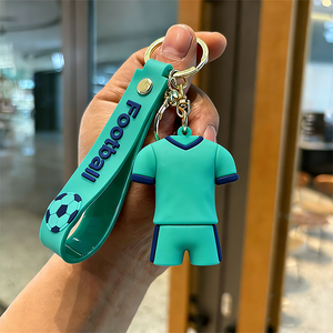 سلاسل مفاتيح مطاطية ثلاثية الأبعاد جديدة وتنافسية بتصميم كرتوني مخصص لفرق الأندية - Product Image 2