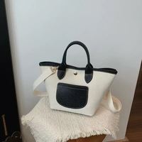Tas Selempang Kulit Berkapasitas Besar yang Stylish dengan Tali Bahu yang Dapat Dilepas dan Disesuaikan, Tas Tote Wanita untuk Perjalanan dan Belanja