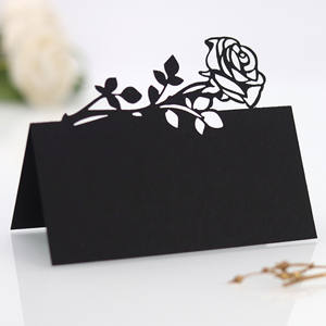 การ์ดติดโต๊ะงานแต่งงานและวันแม่แบบเป็นมิตรกับสิ่งแวดล้อม ทำจากกระดาษลายดอกไม้ ตัดด้วยเลเซอร์ พร้อมชื่อแขกและที่นั่งสำหรับแขก - Product Image 1