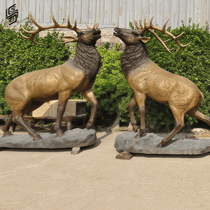 Maßgefertigte Hochwertige Simulierte Hirschstatuen Metall-Tierskulpturen Kupfer-Rentierfiguren für Außenbereich Hotel-Lobby Dekoration - Product Image 5