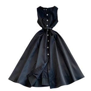 Abito Lungo con Scollo Rotondo e Decorazioni in Diamanti per Donne, Senza Maniche, con Vita Stretta e Gonna Ampia - Product Image 5