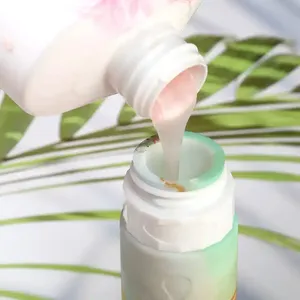 Kit de voyage 4 pièces approuvé avec logo personnalisé, flacons de toilette en silicone anti-fuite de 90 ml pour avion - Product Image 1