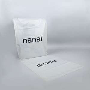 Sac d'expédition express imperméable à fermeture hermétique écologique, sac en polyéthylène pour courrier avec un joli logo, pour vêtements - Product Image 2