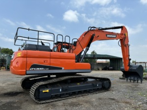 Excavadora de cadenas Doosan DX300LC-9C de 30 toneladas con cucharón de excavación de 1.38m³ de capacidad - Product Image 2