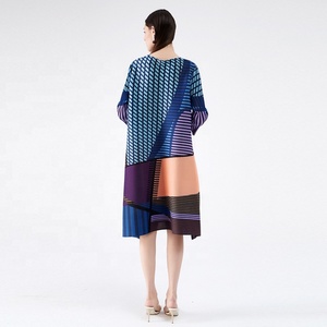 Ropa de mujer de talla grande <span class=keywords><strong>Eaby</strong></span> Casual pliegue cuello redondo estampado digital geométrico nuevo vestido de manga larga para mujer - Product Image 2