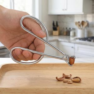 Ouvre-coquilles manuel en métal pour pignons de pin, <span class=keywords><strong>casse</strong></span>-noix, décortiqueur de graines de sésame, pince spéciale pour noix, pince à coquilles de noisettes et de sésame pour usage domestique - Product Image 3