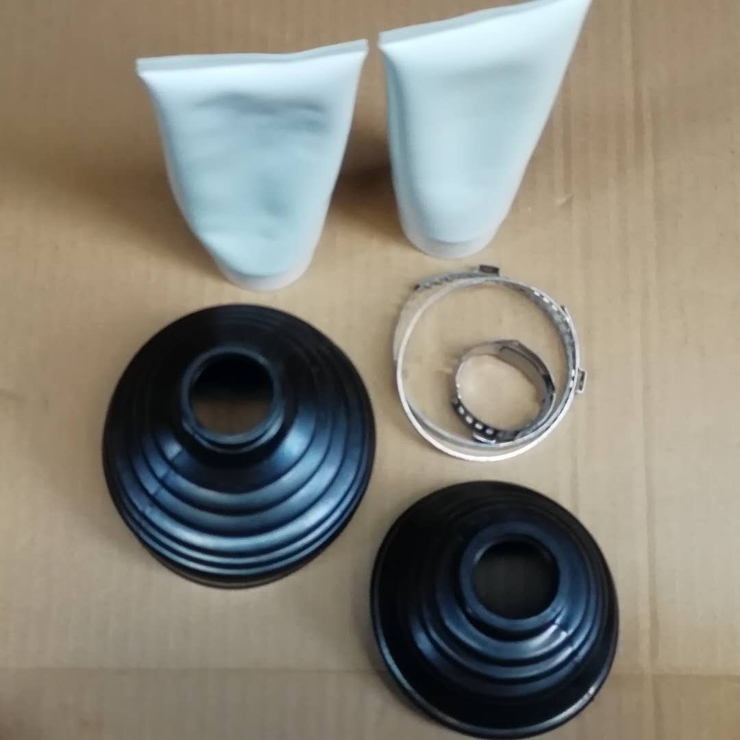 Auto Parts CV Joint Boot Kit 04438-60030 for Toyota LAND