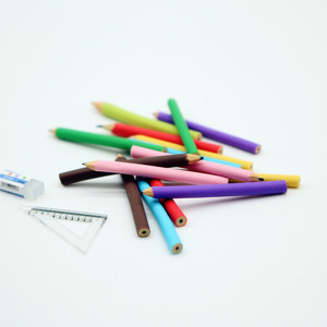 Accessoires pour crayons miniatures colorés et effaçables BTXIXI, fournitures d'apprentissage miniatures réalistes - Product Image 1