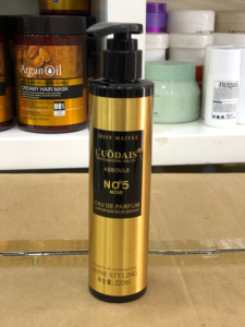 Moulding Magic Plasma Elastin Roll Protector : Huile Essentielle Fixante et <span class=keywords><strong>Parfum</strong></span>ée pour une Coiffure Durable, Améliorant la Texture des Cheveux, Idéale pour la Coloration à Chaud et un Effet Volumineux - Product Image 6