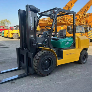 Chariot élévateur diesel Komatsu FD50T 3/5/7/10 tonnes, équipement de levage industriel, outil haute efficacité, moteur importé, état d'occasion - Product Image 1