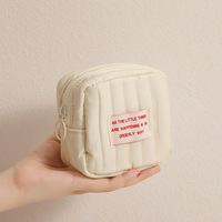 Style Simple mignon voyage trousse de toilette rouge à lèvres Mini Quilting pochette cosmétique petit carré matelassé trousse de maquillage pour le stockage des pièces