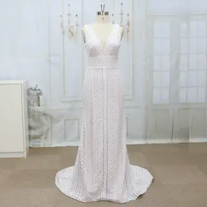 Vestido de Novia Moderno de Encaje <span class=keywords><strong>Chantilly</strong></span> Completo <span class=keywords><strong>con</strong></span> Diseño de Escote en V Profundo y Cola Capilla Larga hasta el Suelo - Product Image 1