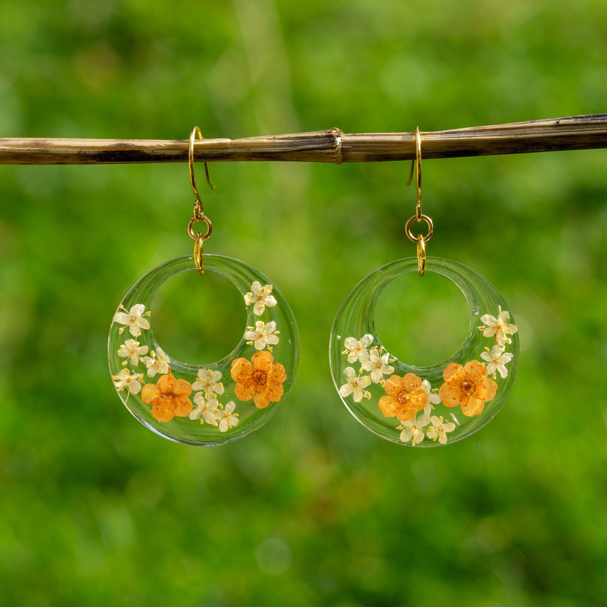 DESIGN - Orecchini pendenti rosa chiaro con fiori in 3D