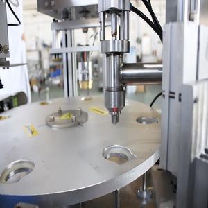 Máquina Automática de Llenado y Sellado de Láminas con 1 Cabezal para Líquidos, Pastas, Salsas y Miel, Controlada por PLC, con Bomba y Motor - Product Image 6