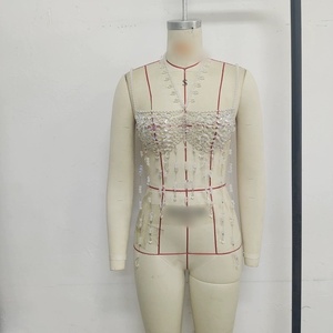 10636 Nouveau haut à perles colorées avec col et extérieur ornés - Product Image 4