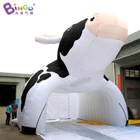 Kiosque publicitaire gonflable en forme de vache laitière, stand de concession gonflable personnalisé avec logo, tente gonflable publicitaire en forme de vache pour événements