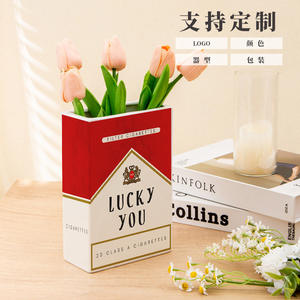 Vase en céramique blanche en forme de boîte à cigarettes Lucky You, décoration de table, style contemporain, design unique, cadeau pour la maison ou le bureau - Product Image 2