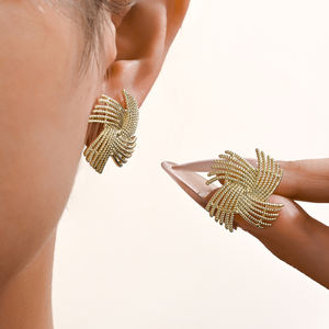 2025ใหม่คุณภาพสูงจากโรงงานแฟชั่นกังหันลมทองเหลือง14K ต่างหูเพทายชุบทอง - Product Image 3