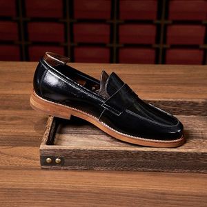 รองเท้าโลฟเฟอร์แบบผูกเชือกทรงเหลี่ยมสไตล์อังกฤษสำหรับผู้ชายไซส์ใหญ่ น้ำหนักเบา ระบายอากาศได้ดี ตกแต่งด้วยผ้าแบบแพทช์เวิร์ค เหมาะสำหรับใส่ทำงานหรือลำลอง ทำด้วยมือ - Product Image 1