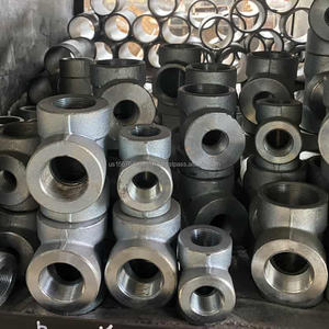 Raccords forgés en acier A105 DN25 classe 3000 de 2 pouces, filetage NPT, TEE, peinture résistante à la corrosion - Product Image 3