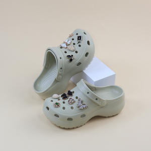 Zuecos Crocs con Pedrería para Mujer, Suela Gruesa, Suaves y Cómodos, Zapatos de Playa de Verano, Rosa, Caqui, Negro, Blanco, Tacón de 3 cm, Estilo para las Cuatro Estaciones - Product Image 4