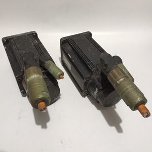 Motor MSK070D-0300-NN-M2-UP0-RNNN para Automatización, Usado en Buen Estado, 3 Meses de Garantía, Hecho en Alemania MSK070D-0300-NN-M2-UP0-RN - Product Image 1