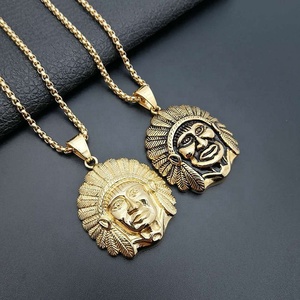 Vintage Indian Tride Chief Indians anziani collana con ciondolo in acciaio inossidabile placcato oro 18 carati per uomo - Product Image 1