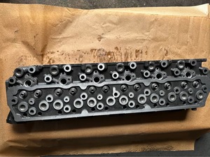 ฝาสูบเครื่องยนต์ดีเซลรถบรรทุก6D34 6D17 6D16 6D15ใหม่ ME997431 ME997756สำหรับ Mitsubishi Fuso Canter <span class=keywords><strong>FN527</strong></span> - Product Image 1