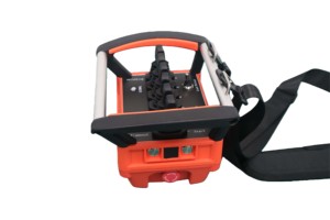 Télécommande de grue NOMI NM-003 alimentée par batterie rechargeable, portée fixe de 500 m, étanche IP67, design ergonomique personnalisable - Product Image 3