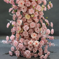 Arrangement floral en soie plastique pour mariage, arche en forme de corne, fleurs roses pour vitrine, bande de fleurs pour extérieur, rose artificielle