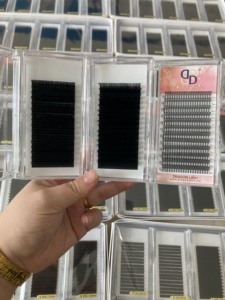 ขนตาปลอมแคชเมียร์แบบ Private Label หนาฟู สีดำด้าน เรียบลื่นดุจขนมิงค์ ทำมือ ง่ายต่อการต่อเป็นพัด ไม่ทดลองกับสัตว์ - Product Image 2