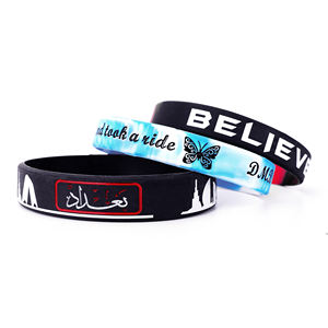 개인화 된 얇은 방수 친환경 부드러운 실리콘 여러 가지 빛깔의 농구 이벤트 체육관 화면 인쇄 사용자 정의 팔찌 - Product Image 1