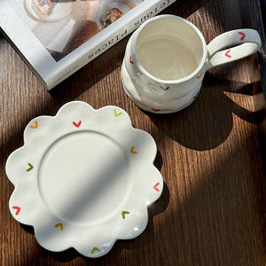 Tasses en céramique créatives à anse haute, ensembles de tasses à café et soucoupes peintes à la main - Product Image 2