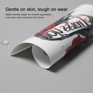 รอยสักชั่วคราวรูปผีเสื้อกุหลาบแดงกันน้ำ สมจริง ติดทนนาน สติ๊กเกอร์ศิลปะบนร่างกายสำหรับผู้หญิง สไตล์อินเทรนด์ เซ็กซี่ ติดที่แขนหรือคอ - Product Image 2