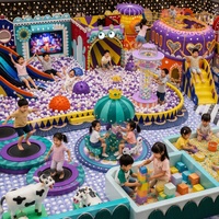 Équipement complet de terrain de jeux intérieur Thème Pays des Merveilles Fantaisistes Triple Toboggan Boule d'air Mushroom Carousel Maison Théière Tour