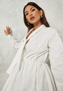 Produits tendance 2021 Nouveautés Robe en dentelle Robes à manches longues Mini robe blanche avec dentelle - Product Image 3