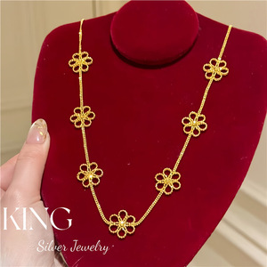 สร้อยคอแฟชั่นรูปดอกไม้หกกลีบประดับลูกปัดเงิน ของขวัญสำหรับผู้หญิงใส่ได้ทุกวัน - Product Image 4