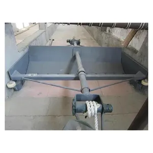 Fabricación en fábrica Capa de aves de corral Jaula de pollo Raspador Máquina de estiércol Motor Acero inoxidable Proporcionado Limpieza de Granjas Avícolas 150