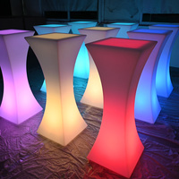 Table de cocktail en plastique LED, mobilier de bar portable pour événements commerciaux en plein air, hôtels, boîtes de nuit, banquets