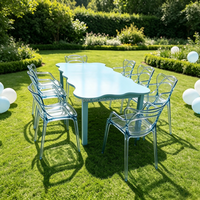 Table d'activités extérieure moderne ondulée pour enfants avec ensemble de chaises en plastique transparent pour location de fêtes en extérieur, crèches et usage domestique