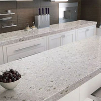 Dalle de quartz artificiel gris clair marbré moderne DCT CN7021 pour bureaux, plans de travail de salle à manger et plans de toilette - Antimicrobienne et durable