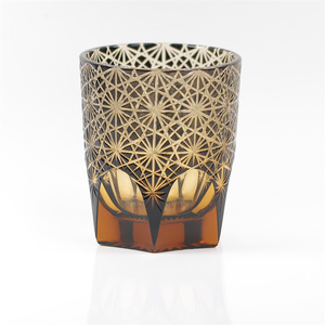 Fabrication d'usine <span class=keywords><strong>de</strong></span> haute qualité exquise sculpture <span class=keywords><strong>verre</strong></span> à <span class=keywords><strong>whisky</strong></span> consomme beaucoup d'énergie bitters en bouteille pour le thé vin - Product Image 5